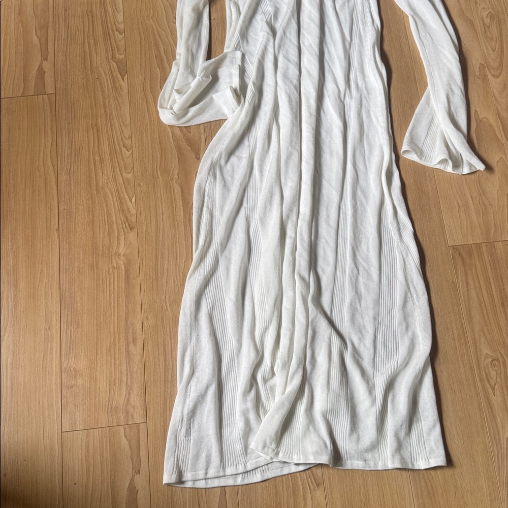DEVON WINDSOR Lucia Robe - Picture 6 of 6